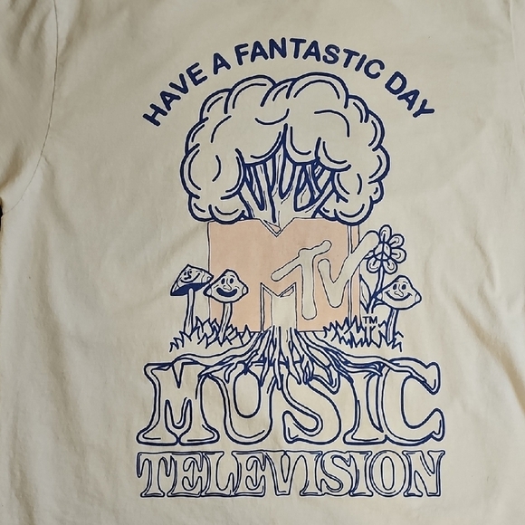MTV Cream Tee with Blue Graphic - Picture 4 of 4
